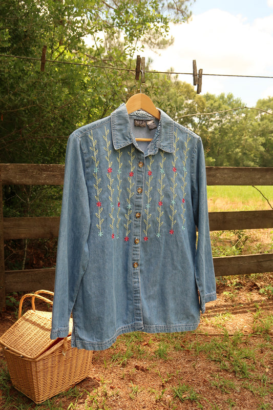 Vintage Embroidered Button Up (M)