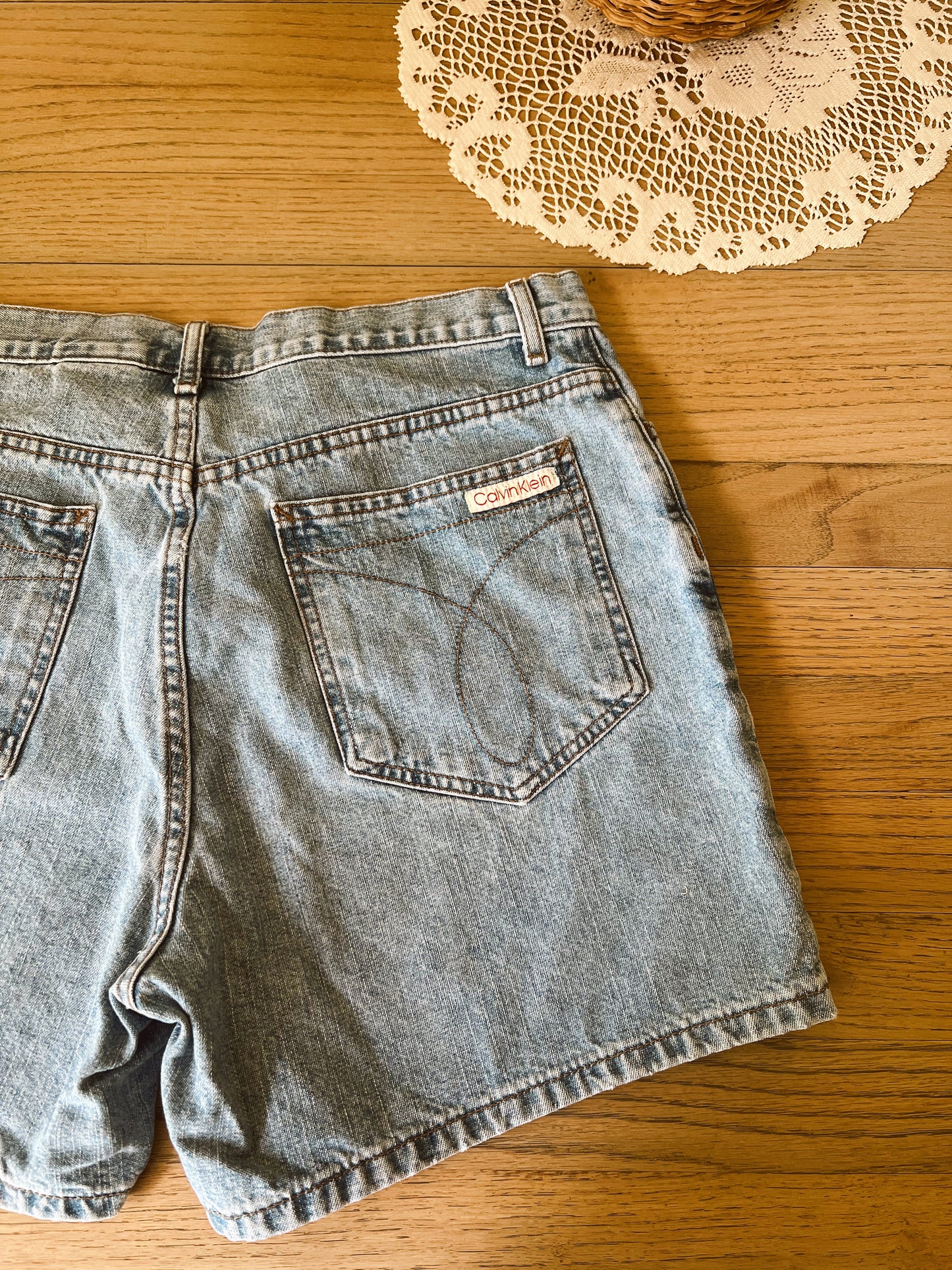 Vintage Calvin Klein Shorts (32”W)