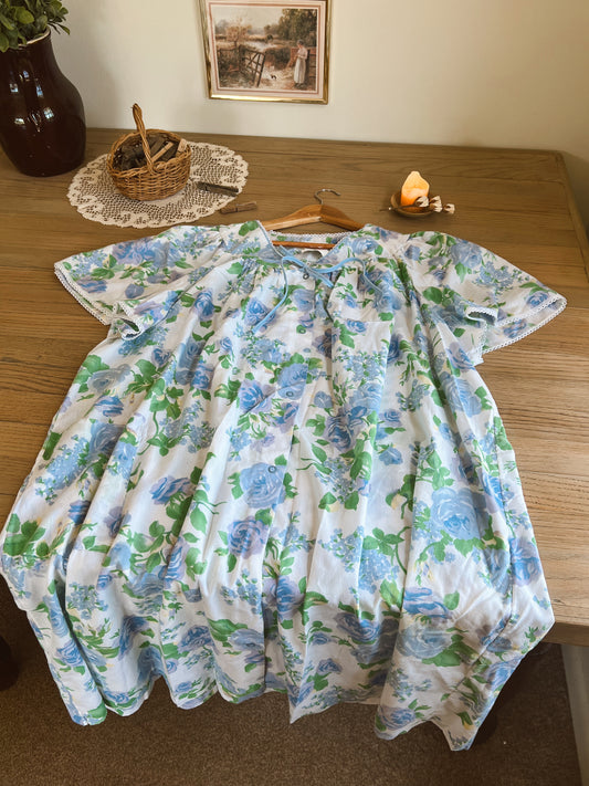 Beautiful Floral Nightgown (2X/3X)