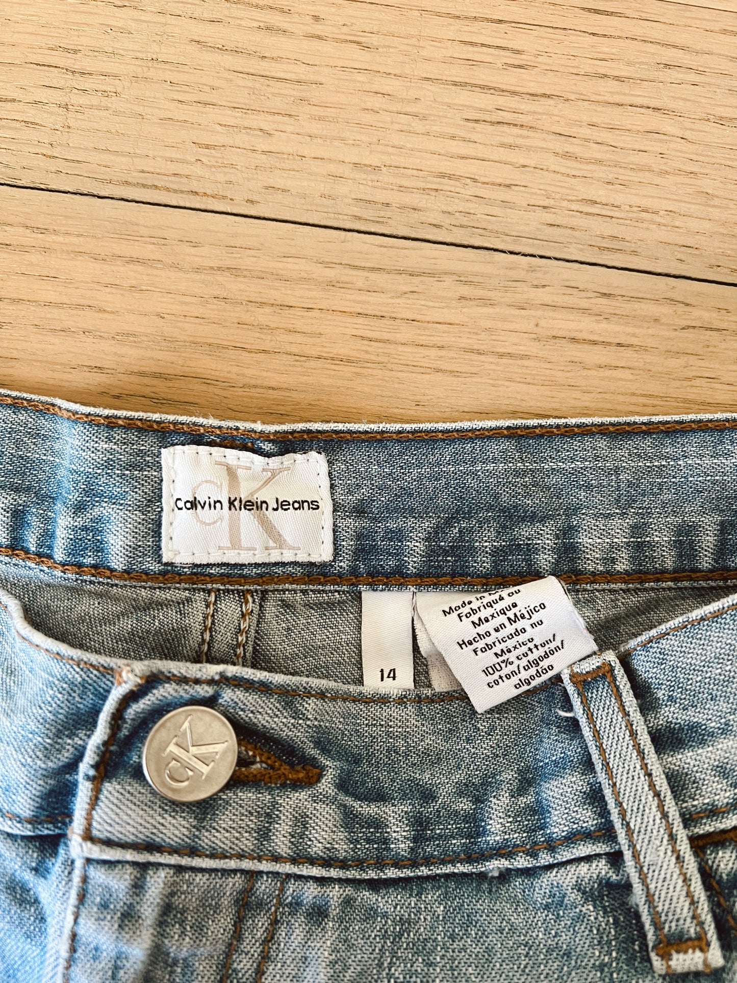 Vintage Calvin Klein Shorts (32”W)