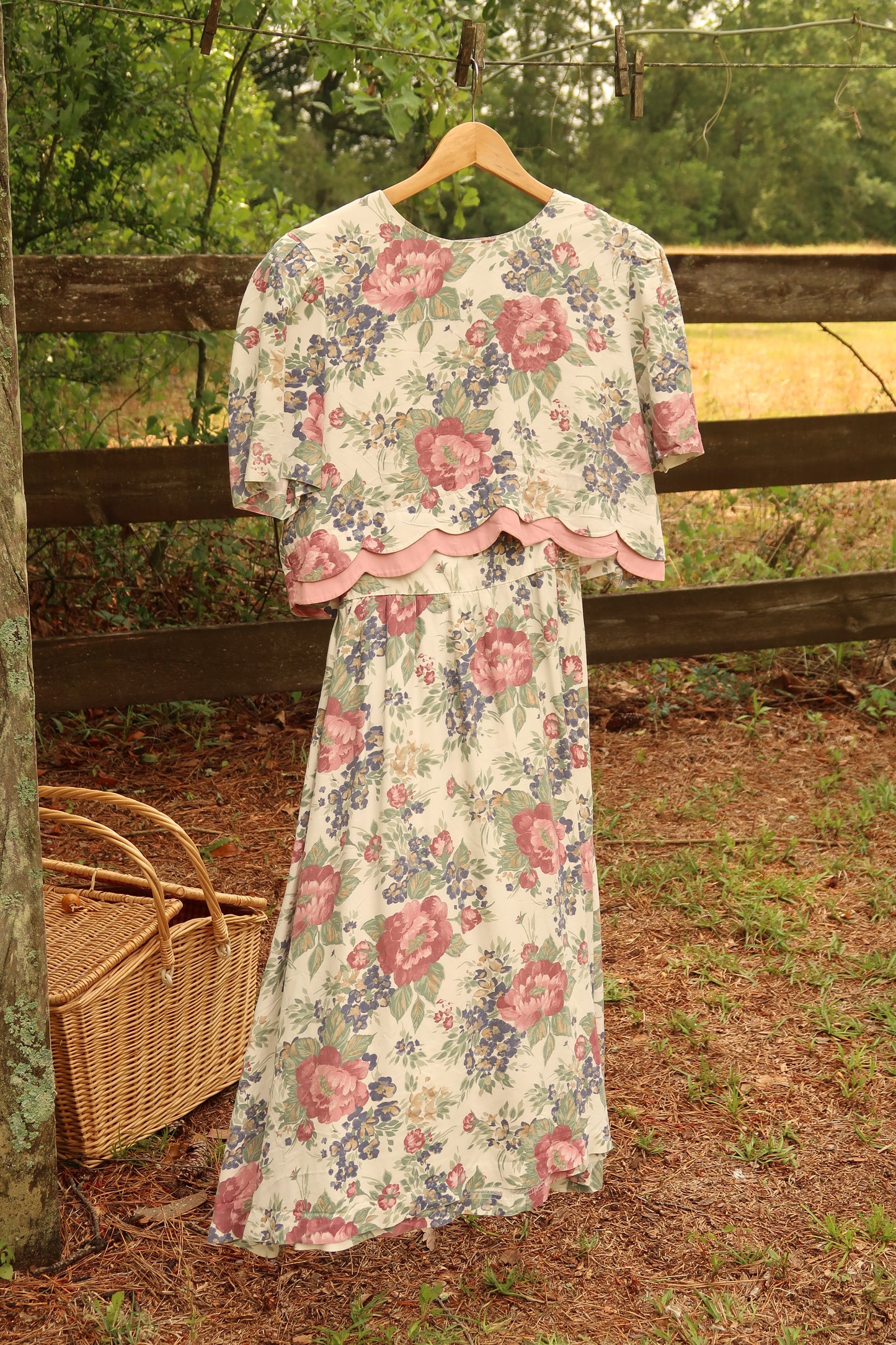 Vintage Floral Dress (M/L)