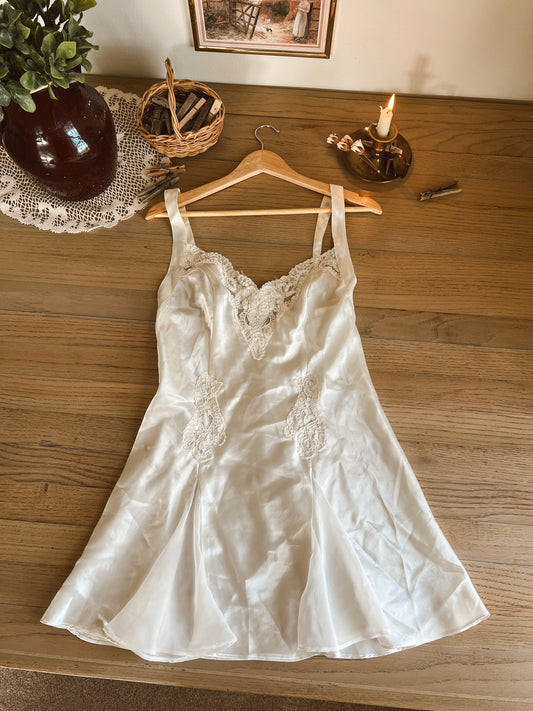 VS Bridal Gown (S)