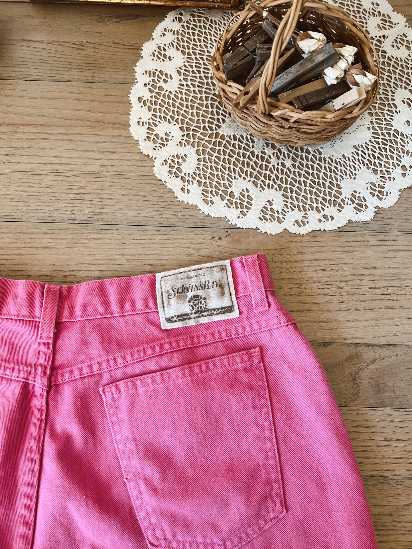 Vtg Denim Shorts (32”W)