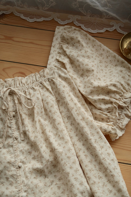 Dainty Floral Blouse (XL)