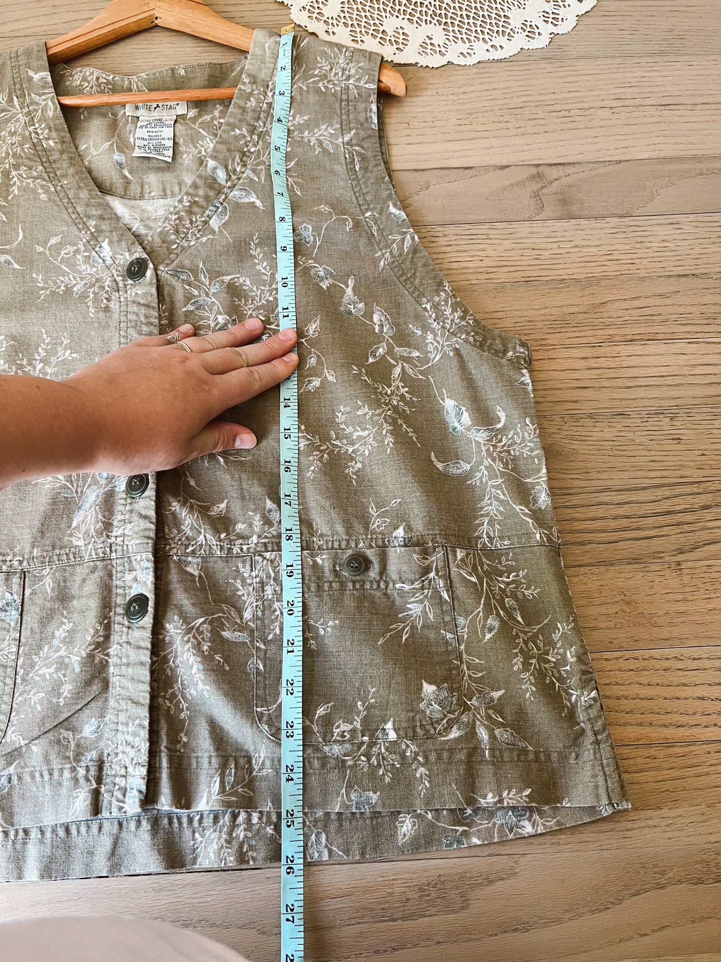 Vintage Floral Vest (XL)