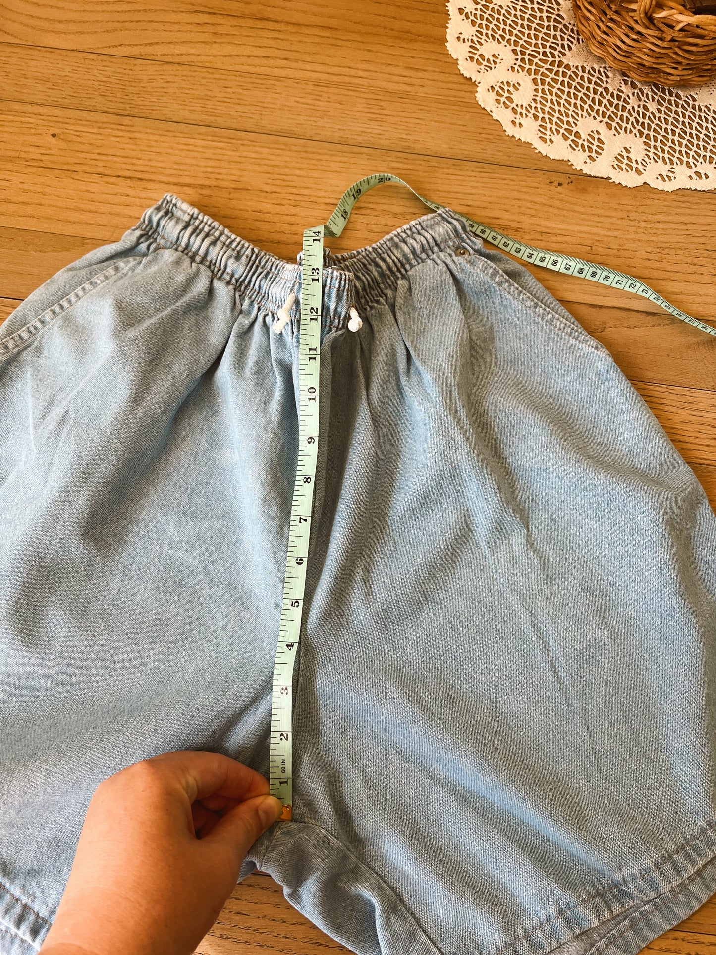 Vtg Denim Shorts (26-28”W)