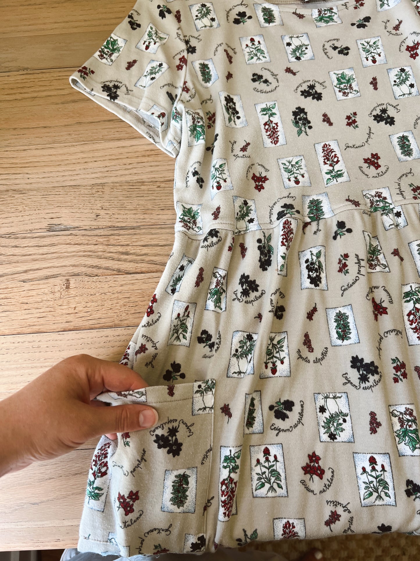 Floral Vintage Dress (XL)