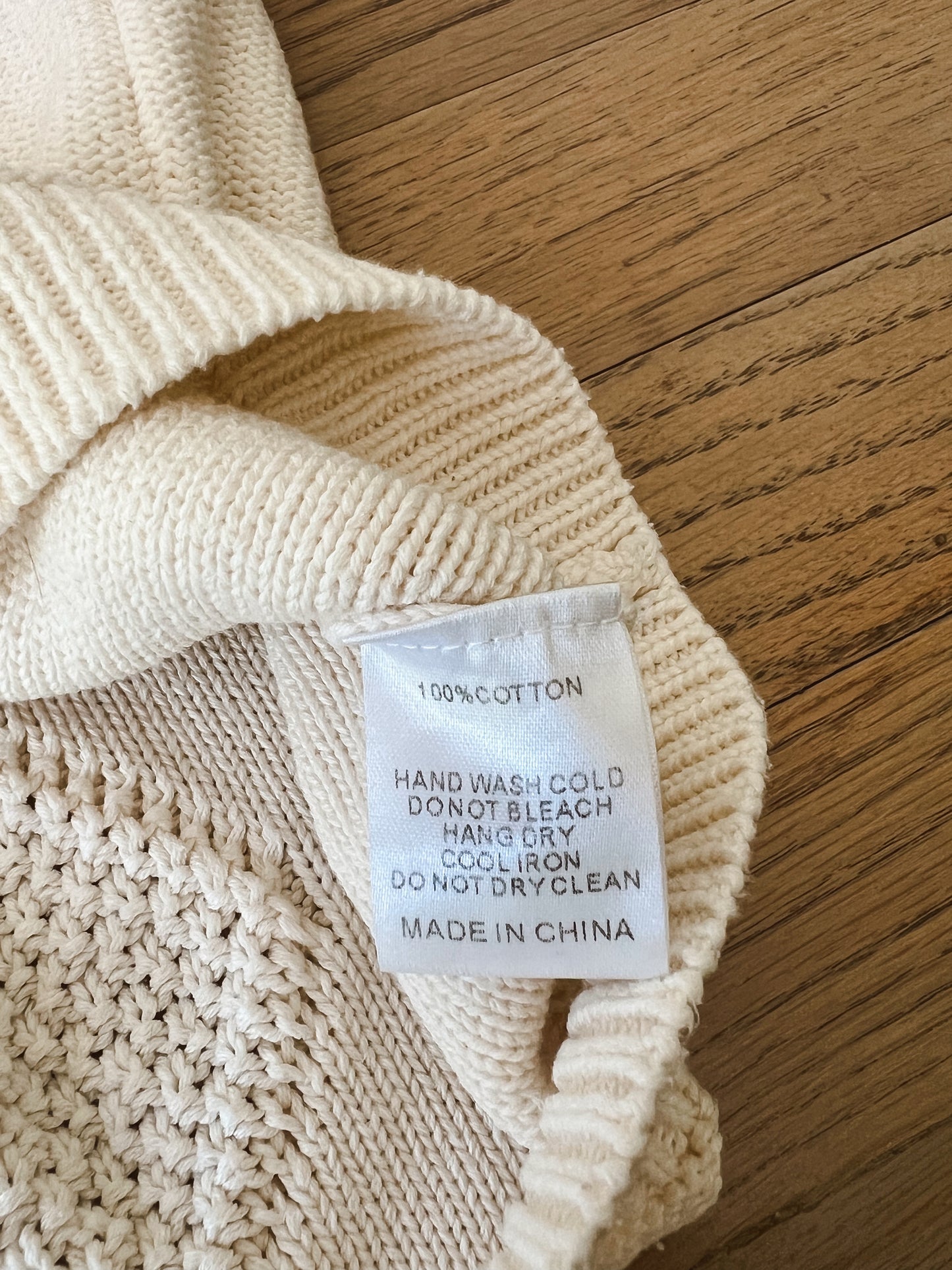 Neuflora Cable Knit Sweater (XL)