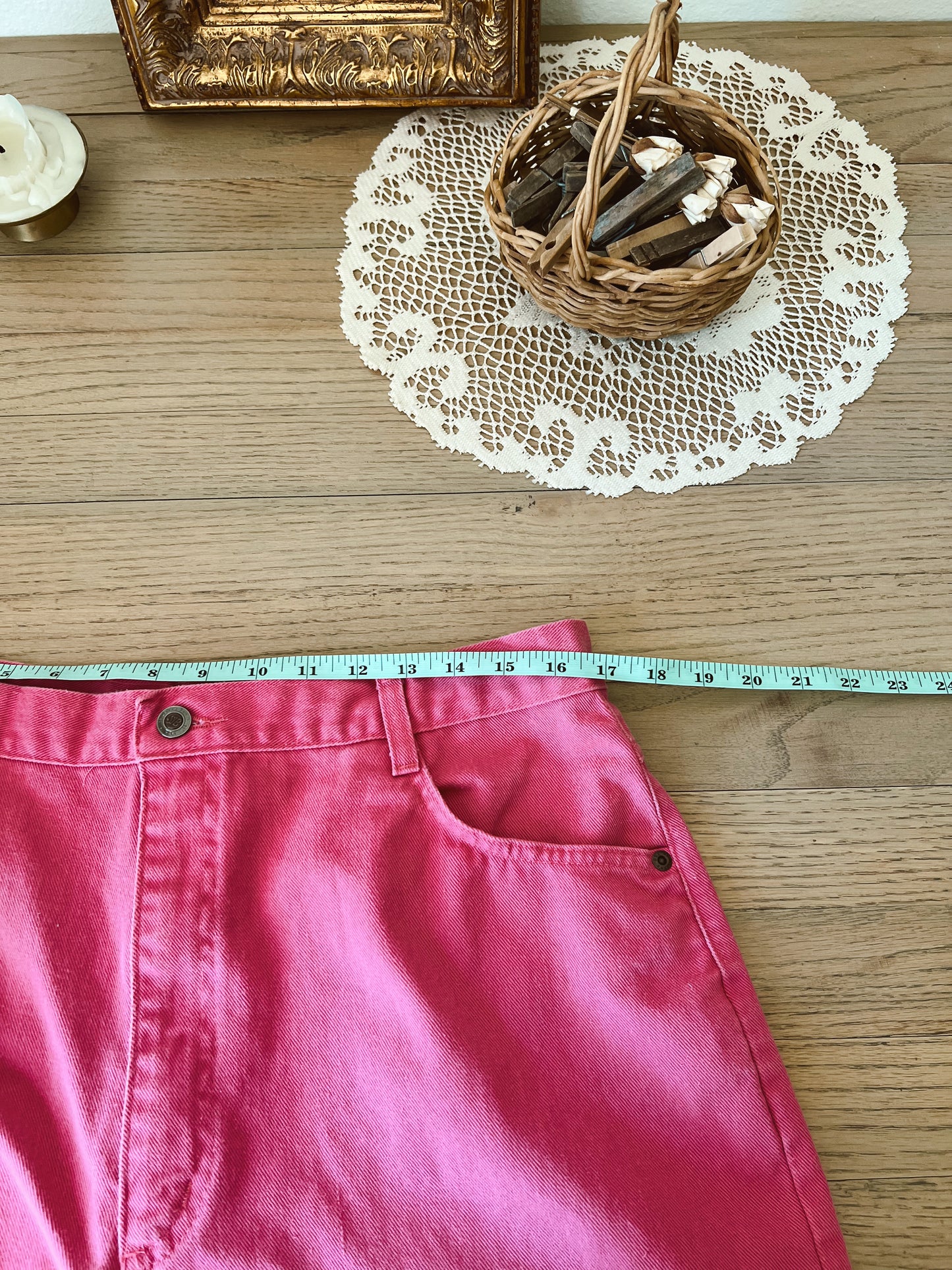 Vtg Denim Shorts (32”W)