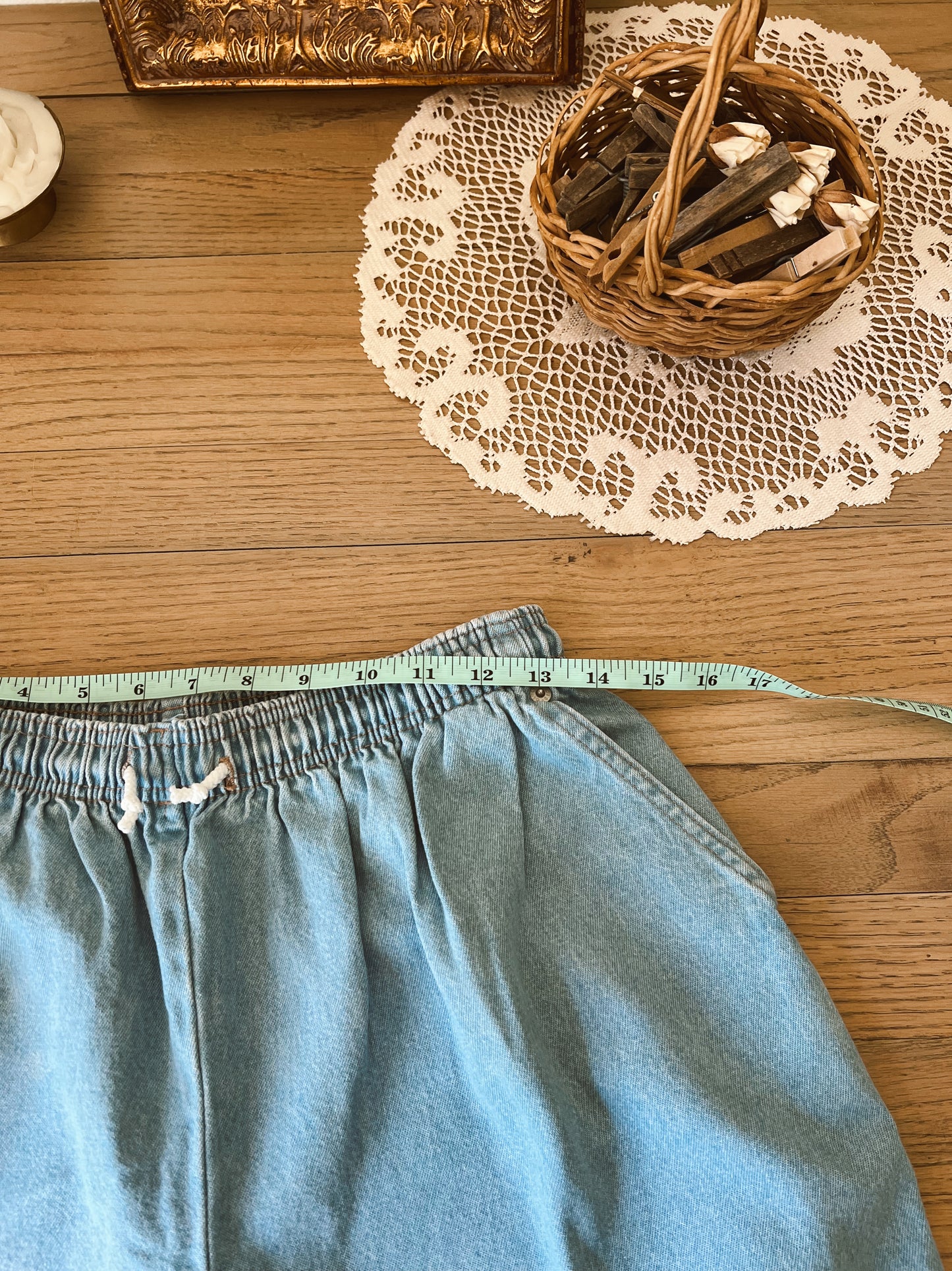 Vtg Denim Shorts (26-28”W)