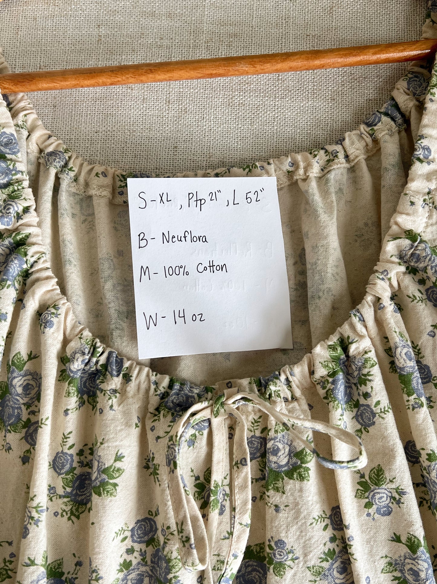 Gorgeous Floral Dress (XL)