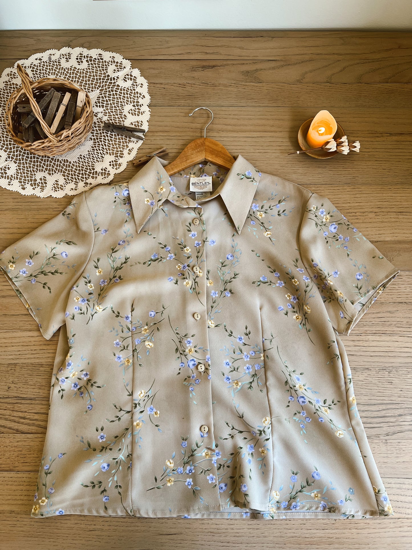 Floral Button-Up (L)