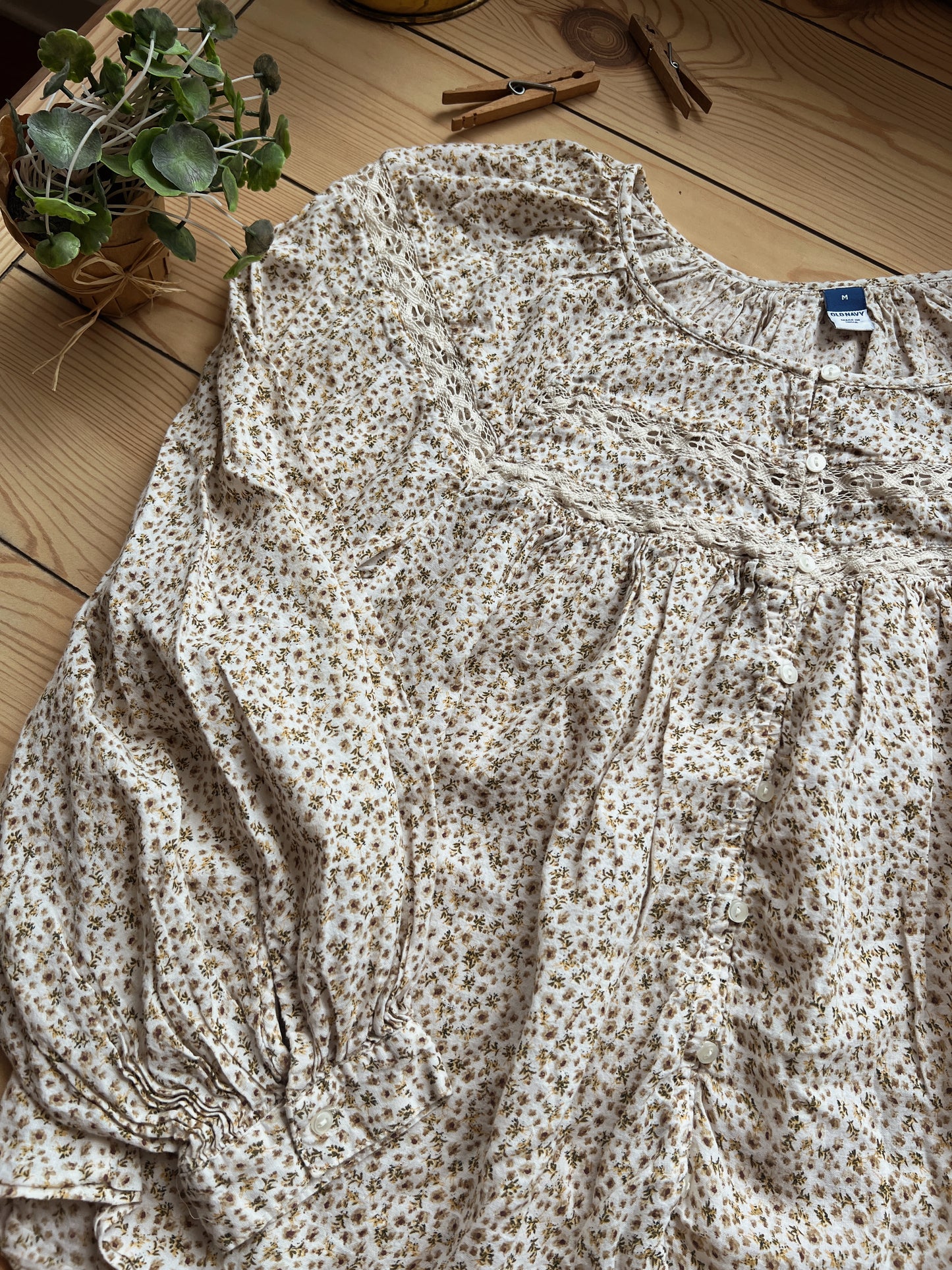 Dainty Floral Blouse (M)