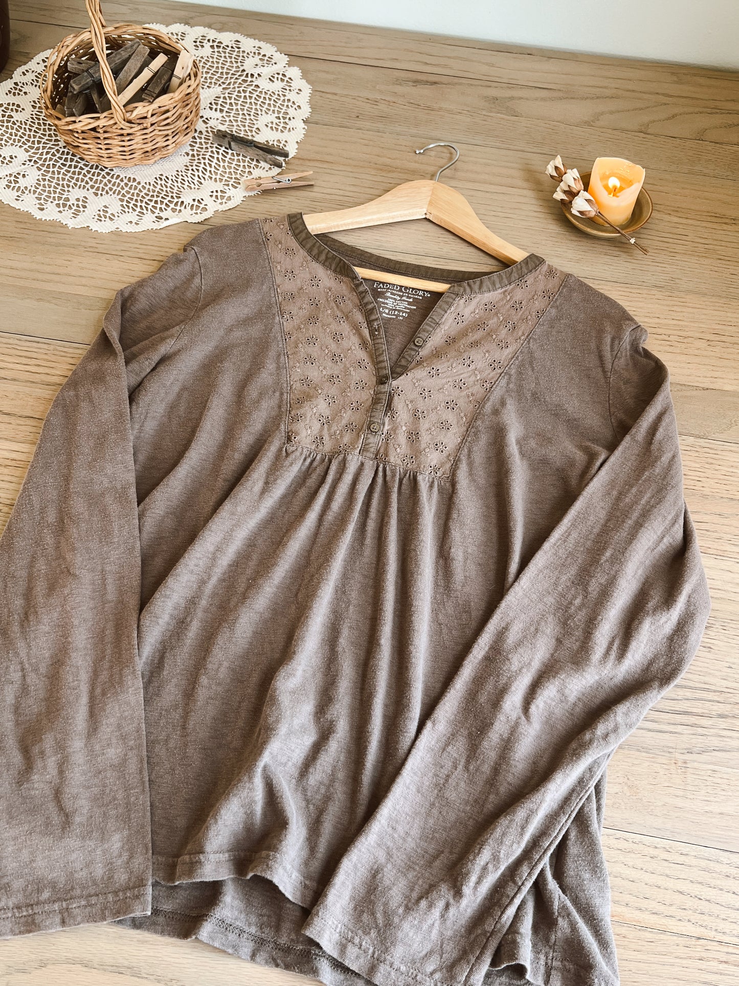 Dainty Brown Blouse (L 12-14)