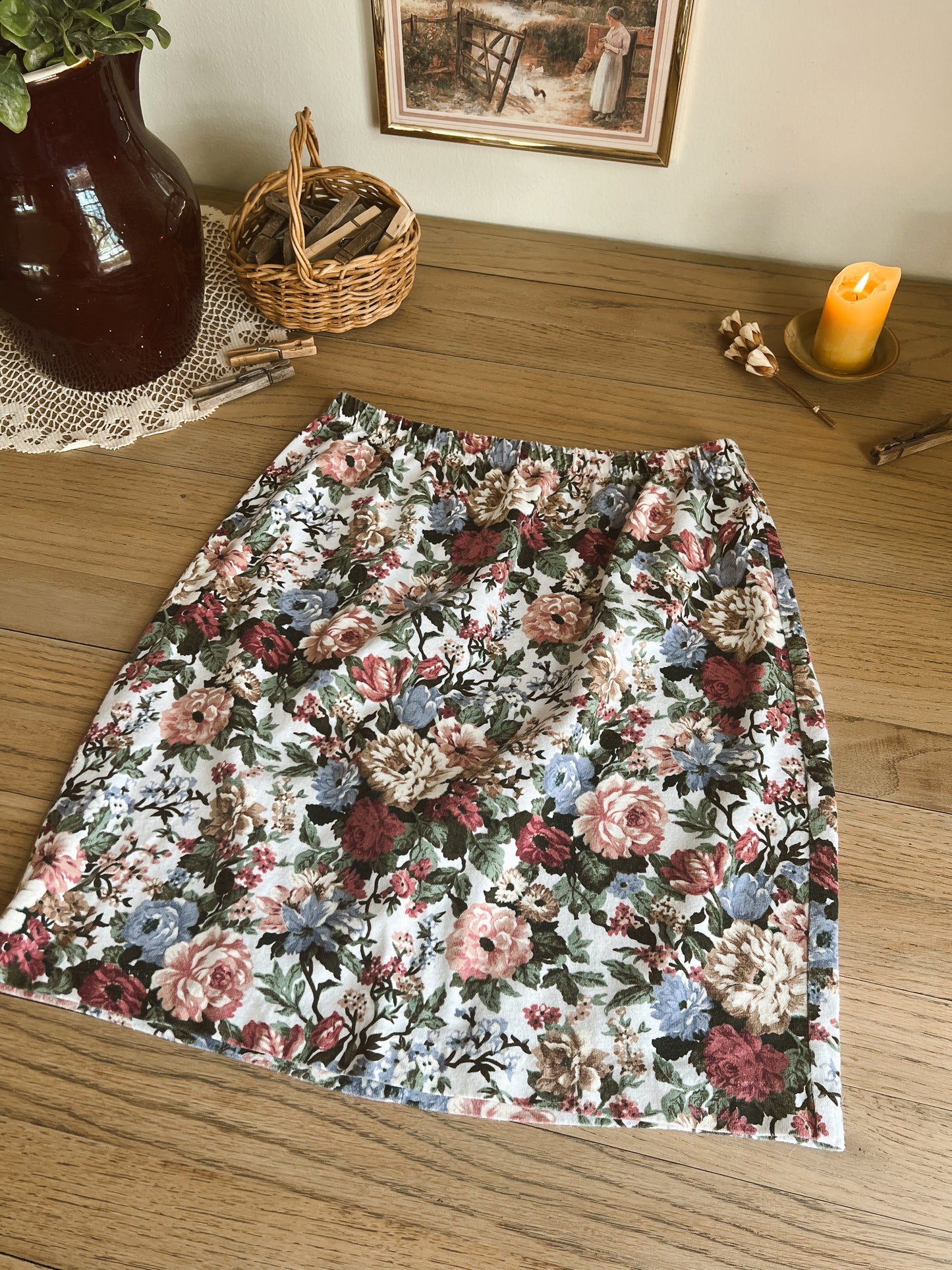 Vintage Floral Skirt (S/M)